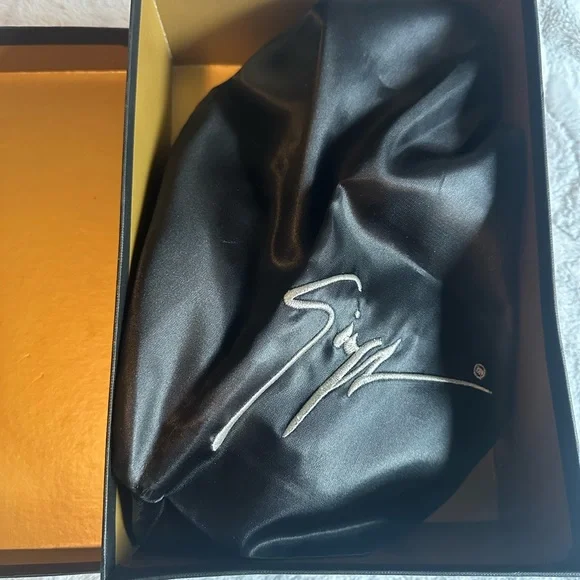 Giuseppe Zanotti D'Orsay Heels - Picture 3 of 5